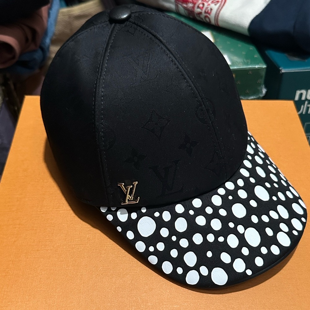 Louis Vuitton Black cap Yayoi kusama